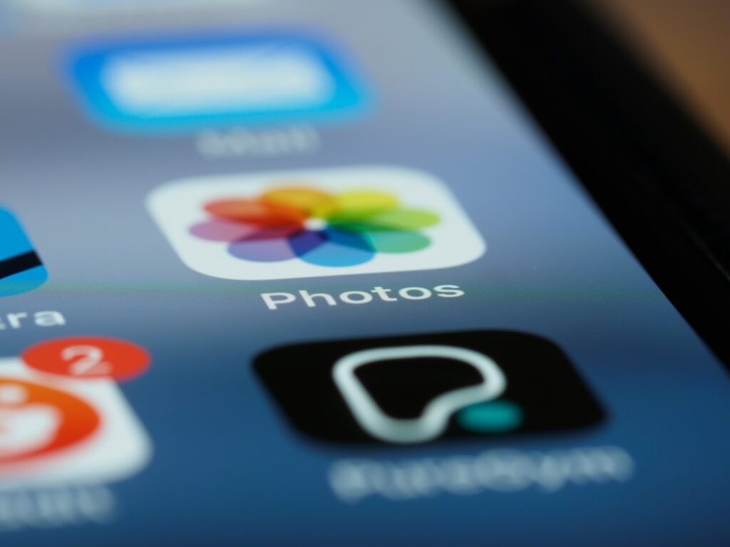 Instagram's New 'Instants' App: Disappearing Photos Reimagined iphone screen showing icons with icons