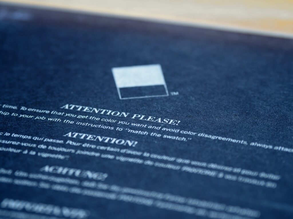 Patent Expiration Strategy: Protecting Innovation Beyond Deadlines white card on blue textile