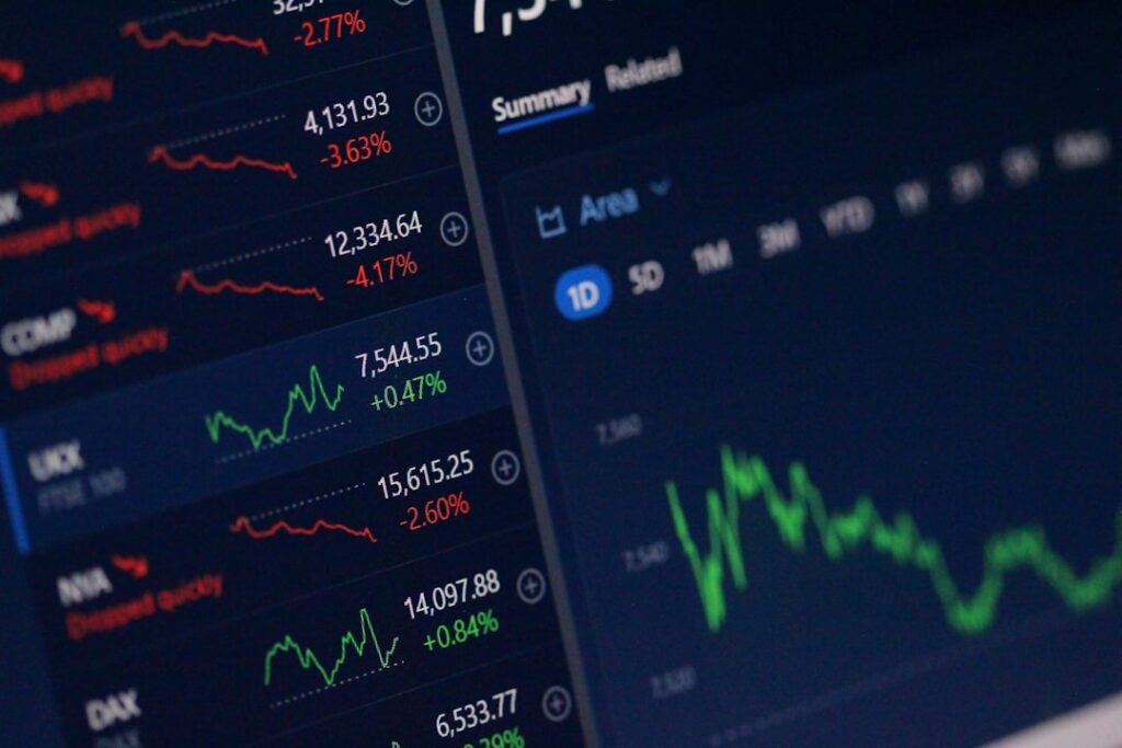 Trading 25000 Trades: Spotting Stock Micro-Trends graphical user interface, application