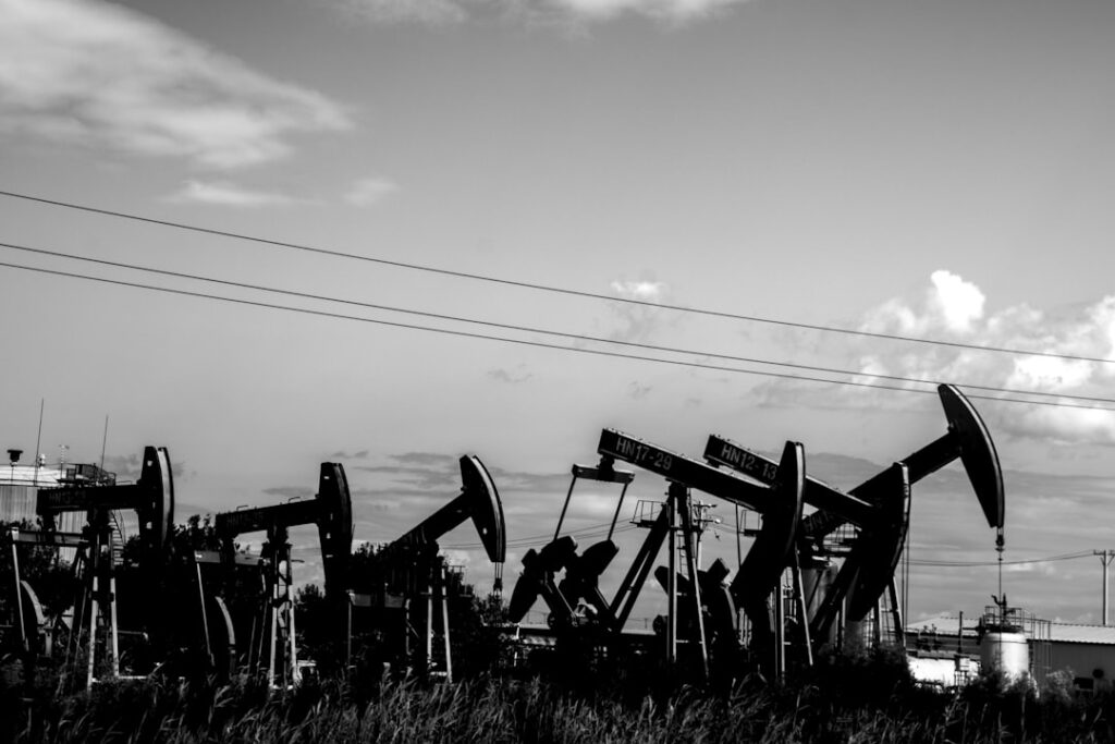 US Cancels Iran Peace Talks, Oil Markets React a large metal structure with wires